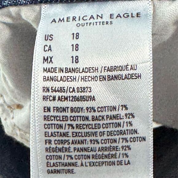 American Eagle 6” Relaxed Shorts 18 34W Super High Rise Dark Wash Denim - Picture 3 of 4